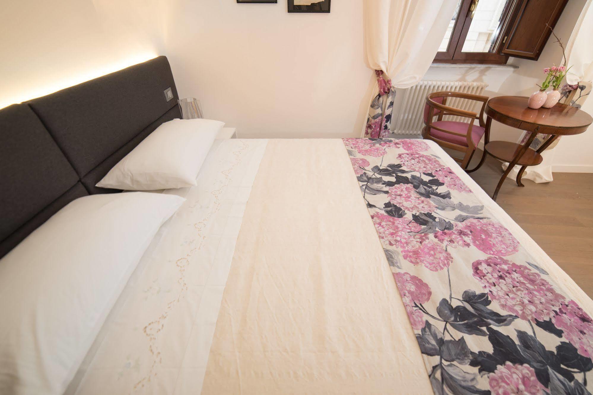 Approdo Ripetta Bed & Breakfast Rome Exterior photo